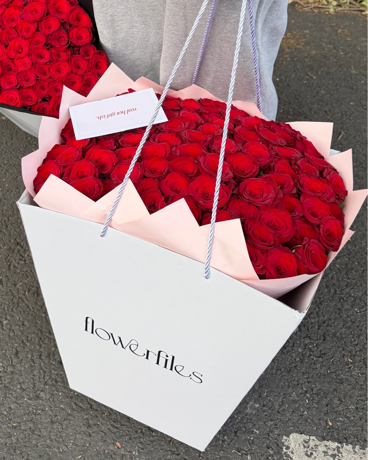 100 Classic Red Rose Bouquet
